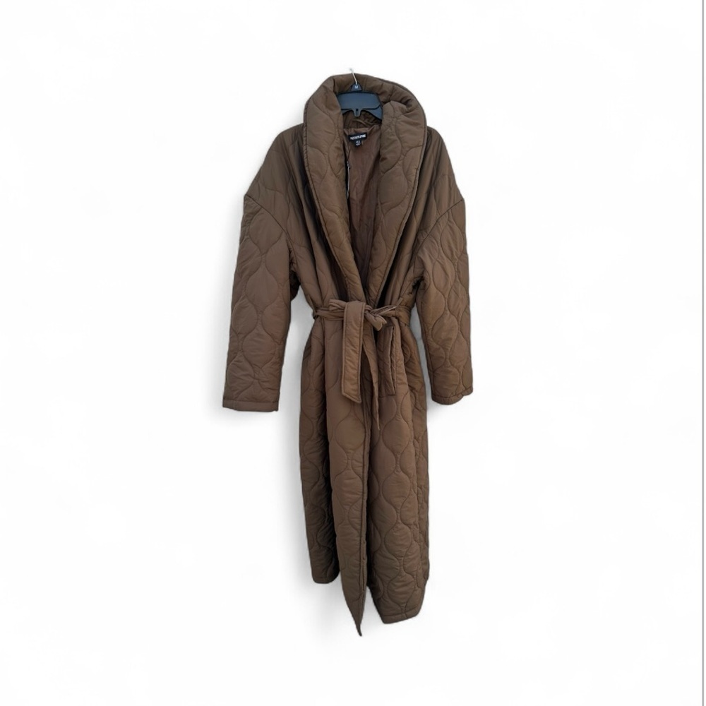 PrettyLittleThing Brown Quilted Robe - Picture 2 of 9